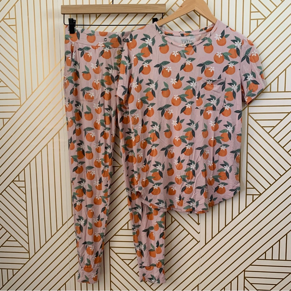 Lates by Kate Modal blend Colorful peaches & blossoms Pajama Jogger & Tee Set S